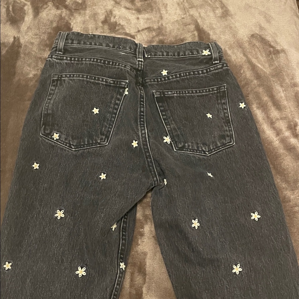Reformation Cynthia High Relaxed Black Daisy Jeans Size 27 - Picture 16 of 16